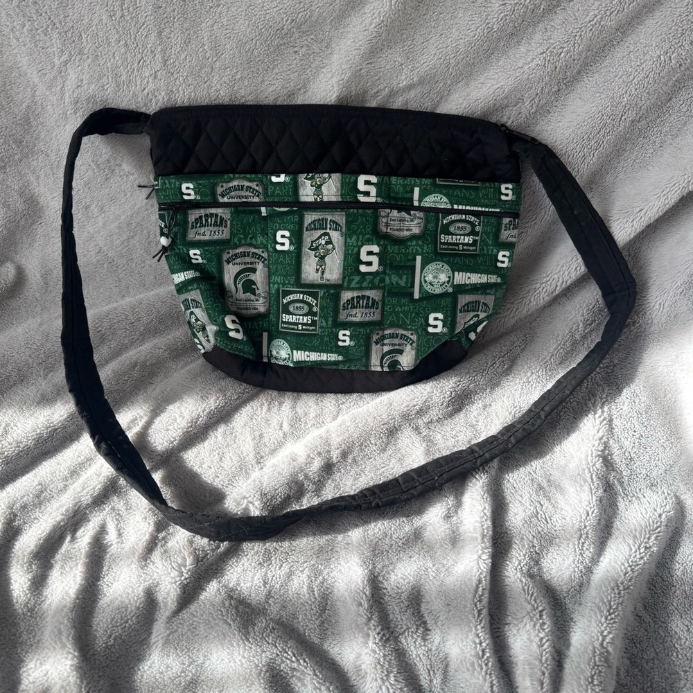 Michigan State University Spartans Green and Black Quilted Crossbody Bag‎